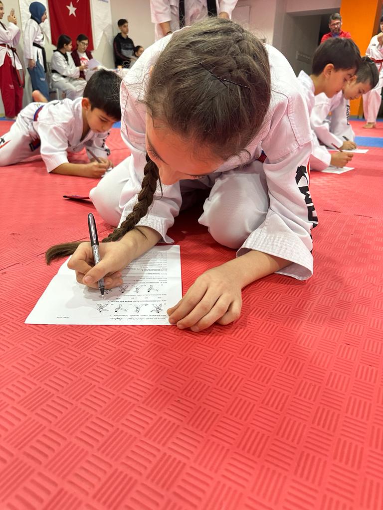 Taekwondo Kuşak Terfi sınavı yapıldı 4 WhatsApp Image 2024 01 27 at 21.43.40 -