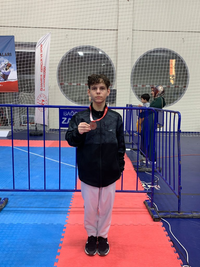 090e6318 1d2d 4ab5 8c8d 8f0c85a4bf7f -