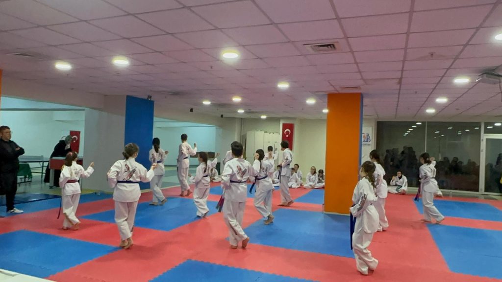 Bayrampaşa Spor Kulübü 2025 Birinci Dönem Kuşak Terfi Sınavı Gerçekleştirildi 11 WhatsApp Image 2025 01 27 at 14.28.44 1 -