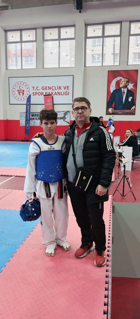 Erdem Şen den bronz madalya 2 WhatsApp Image 2025 03 17 at 15.25.23 -
