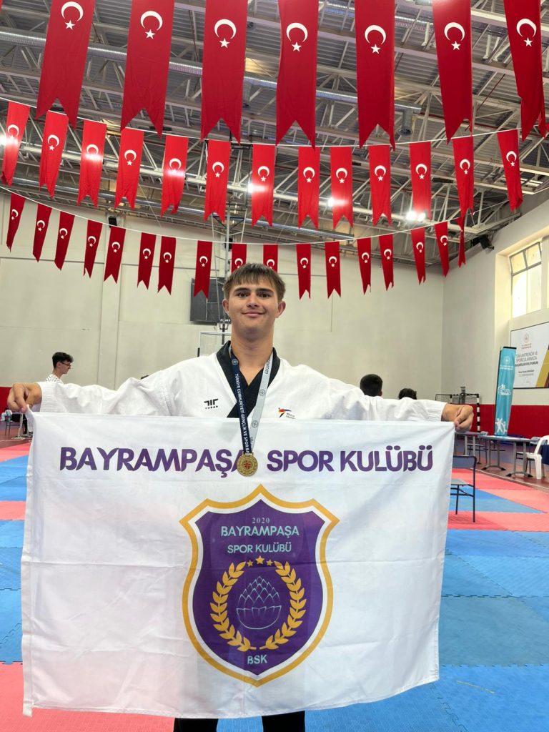 Milli Gururumuz Cemal Öztürk’ten Altın Madalya! 1 WhatsApp Image 2025 09 15 at 12.52.49 -