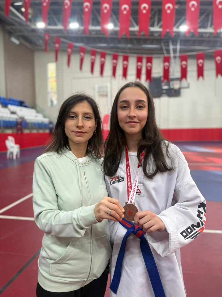 İlçemize Bir Madalya Daha 4 WhatsApp Image 2025 11 03 at 13.33.10 -