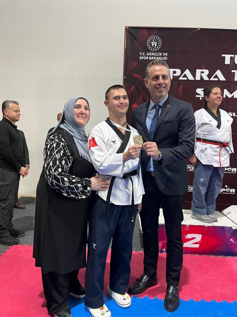 Bayrampaşa Spor Kulübü Sporcumuz Cemal Öztürk Türkiye Şampiyonu Oldu 1 WhatsApp Image 2026 02 14 at 12.30.56 4 -